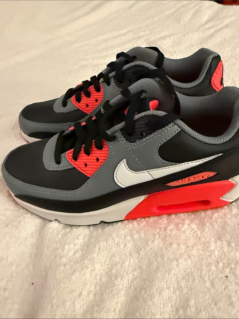 Nike Kids Black/Gray/Red Air Max Style Sneakers - Picture 3 of 7